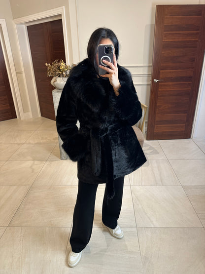 SHORT BLACK FUR COAT