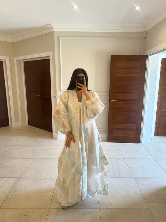 AVA - NUDE