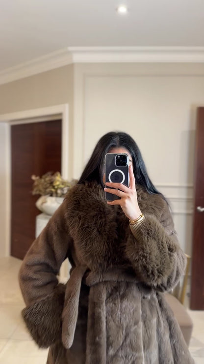 SHORT BROWN FUR COAT